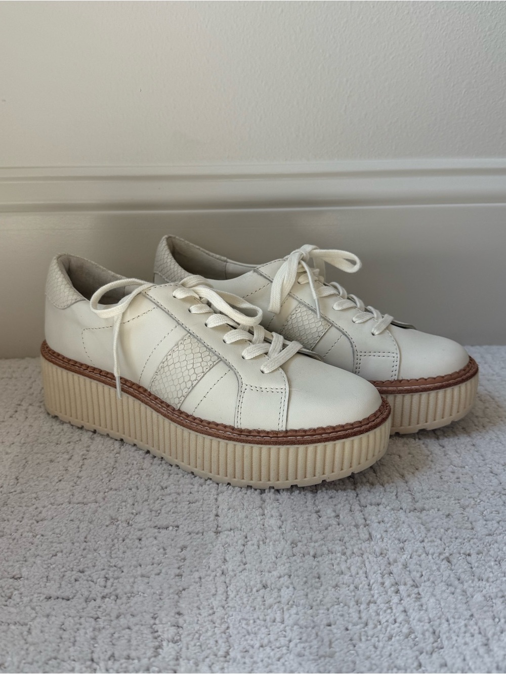 Dolce Vita | Women’s Cream Platform Sneakers